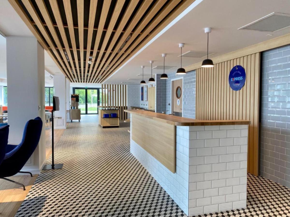 B&B Hotel Deauville-Touques Luaran gambar